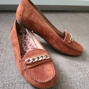 NWOT Vionic Suede Loafer w/Gold Buckle